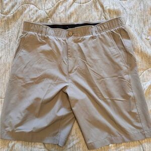 Under Armour Men's Gray Flat Front Shorts